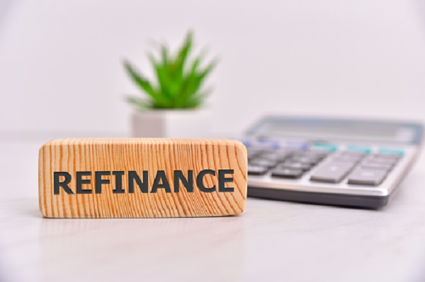 How Does a Refinance Work on a Cash Central Loan?